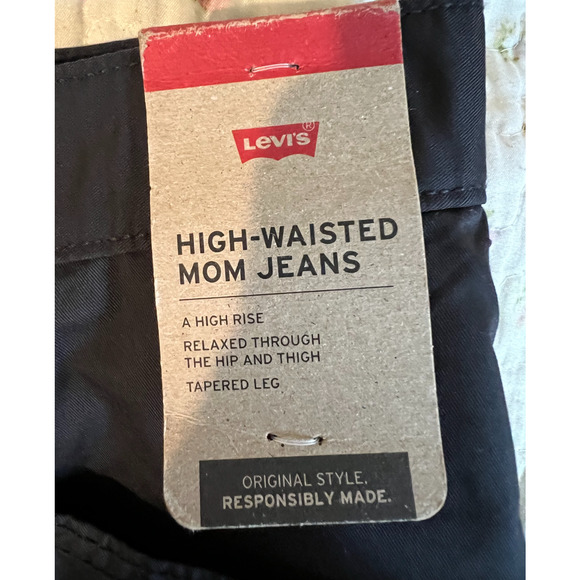 Levis Womens Casual Pants Size 33 Black Twill Pockets High Rise Mom Straight NWT - Picture 2 of 8